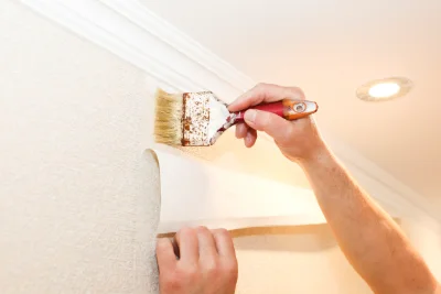 Pose de papier peint à Courteuil — revêtements muraux et toiles de verre